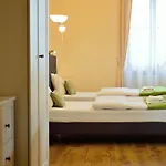 Bed & Breakfast Wenderedu Business Center 3*