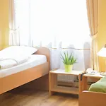 Wenderedu Business Center Bed & Breakfast