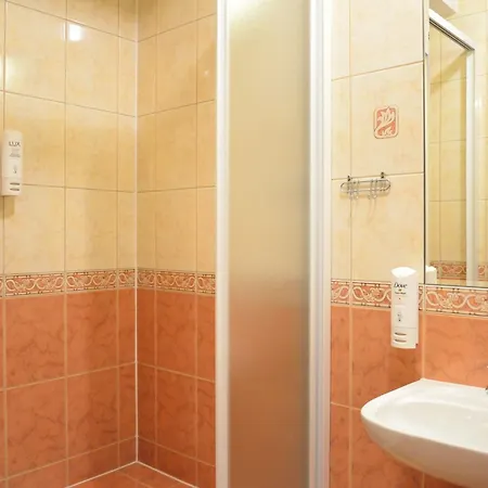 Wenderedu Business Center 3*