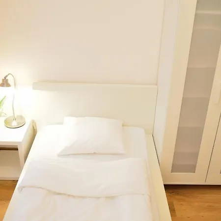 Wenderedu Business Center Bed & Breakfast Wroclaw