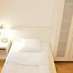 Bed & Breakfast Wenderedu Business Center 3*