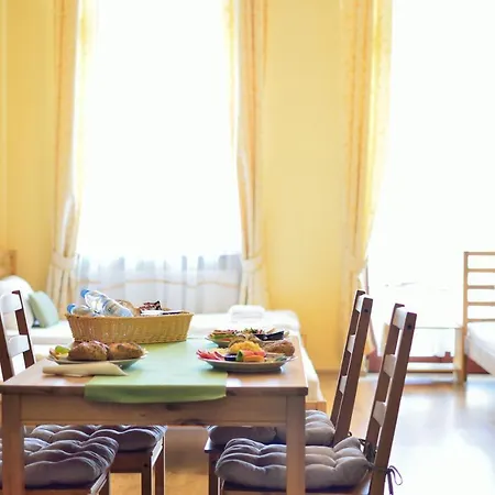 Wenderedu Business Center Bed & Breakfast Vratislav