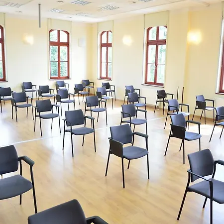 Wenderedu Business Center 3* Vratislav