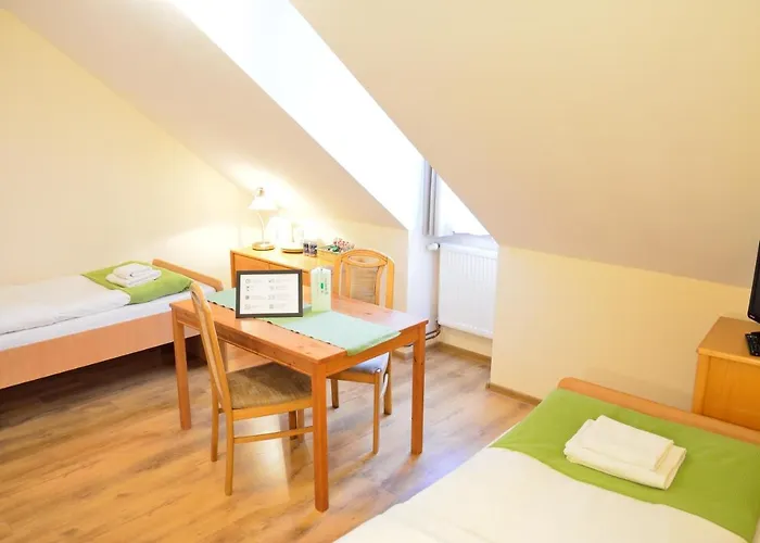 Wenderedu Business Center 3*